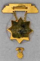 ~1965. "Élelmiszer Ipar Kiváló Dolgozója" zománcozott kitüntetés miniatűrrel dísztokban T:...