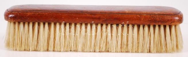 cca 1930 Ruhakefe bőrbevonattal /  Cloth brush with leather cover, 16cm