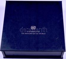 Komplett 144db-ból álló érmés boríték gyűjtemény elsőnapi bélyegzéssel kizárólag különféle nemzetek ...