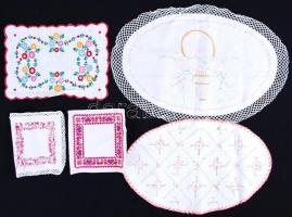 5db kicsi hímzett terítő /  Embroidered tablecloths, 15x15-45x30cm