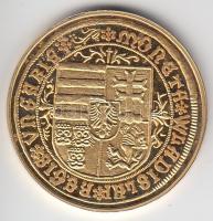 "Magyar aranypénzek utánveretben - II. Ulászló guldiner" aranyozott Ag emlékérem (5.5g) T:...