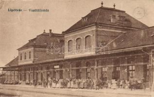 Lipótvár railway station (fa)