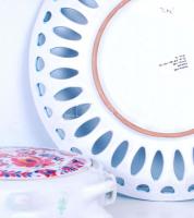 Hollóházi kulacs Kőszeg látképpel, jelzett, hibátlan + kézi festésű áttört kerámia dísztányér d:28 c...