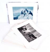 Az Érdekes Újság háborús albuma: Harctéri felvételek az 1. világháborúból. Összesen 48 db nagyméretű...