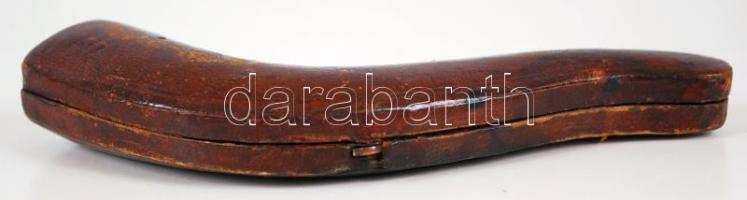 cca 1900 Bőrrel bevont fa pipatok /  Wood and leather pipe case, 15x5cm