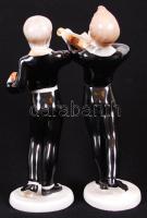 Zenélő kisfiúk. 2db, kézzel festett, jelzett Hollóházi porcelán figura, egyik sérült / 
Boys playing...
