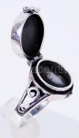 Ezüst (Ag) méreggyűrű / 
Silver poison ring, s: 55, 8,5gr