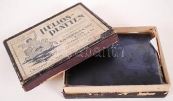 cca 1900 11db üvegnegatív családi felvételekkel, eredeti Helios-Platten dobozban / 
Vintage glass ne...