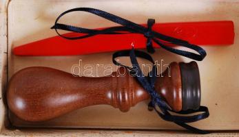 Bortoletti pecsétnyomó BJ monogrammal pecsétnyomó viasszal eredeti dobozában