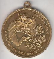 1898. 1848-1898. "Szabadságharcunk Dicső Emlékére" aranyozott Br emlékérem T:1-
