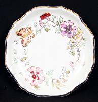 Pillangós-virágos, kézzel festett, aranyozott, jelzett Zsolnay hamutál / 
Painted gold plated Zsolna...