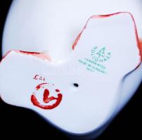 Gúnár, kézzel festett, jelzett Hollóházi figura / 
Hand painted figure, 21cm