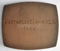 1982. Magyar Bélyeggyűjtők Országos Szövetsége / Magyarország -NSZK Br emlékplakett dísztokban T:1-