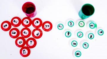 2 db komplett gombfoci csapat