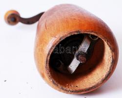 Régi fa borsmalom / 
Vintage wooden pepper mill, 10,5cm