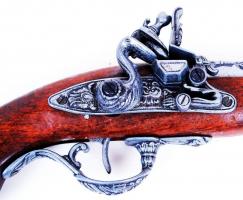 Igényes pisztoly-replika kovás szerkezettel, réz berakással / Nice ornament-pistol 37 cm