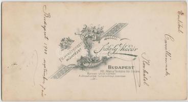 1900 Mai Manó műtermében készült fotó 11x21 cm