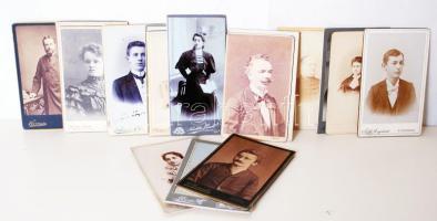 cca 1900 21db keményhátú portréfotó vizitkártya méretben, különféle műtermekből a történelmi Magyarország területéről, szép állapotban, szép verzókkal