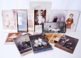 cca 1900 19db keményhátú gyermekportré klf méretben /  Vintage photos of children in various sizes