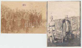 1916 2 db fotó: Szurmay Sándor altábornagy és Szász Ágoston alezredes; gázálarcos katonák, 9x12cm
