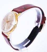 Víz és ütésálló Poljot karóra. Jár