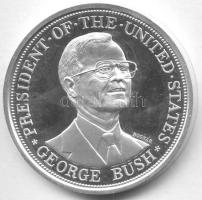 Bognár György (1944-) 1989. "George Bush látogatása Magyarországon" Ag emlékérem (31.3g/0.999/42mm) T:PP Dísztokban