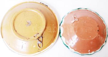 2 db Karcagi és Szekszárdi fazekas fali dísztál, mázas kerámia, kézzel festett, jelzett, apró lepatt...