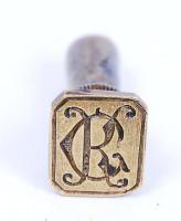 Monogramos bronz pecsétnyomó /  Bronze stamp with monogram, 4 cm