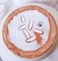 Kovács Éva (1938-): Virágcsokor. Jelzett, több lepattanással, mázas kerámia, m:10 cm