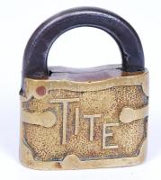 Tite régi réz lakat, kulcs nélkül / 
Vitnage brass lock