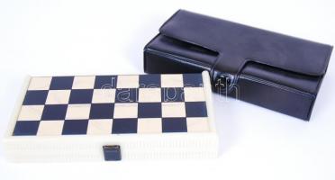 Hordozható útisakk  / Travelling chess