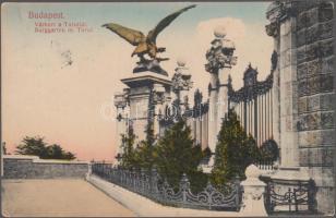 Budapest I. Királyi várkert Turul madárral