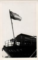 SS Kelet, photo, 1936 Neptun Tengerhajózás Rt, a KELET tengerjáró gőzhajó útja Bombaybe - hajóorr photo