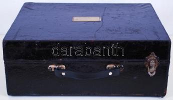 Olotonal Pathé márkájú működőképes gramofon, jelzett, jó állapotban, 33×42 cm, m:16 cm/ Vintage gram...