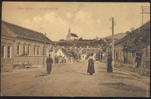 Pécsvárad katolikus templommal