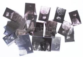 1960-1970 32db fotónegatív katonai portrékkal a csongrádi helyőrségben szolgálatot teljesítőkről: kitüntetések, jelvények, egyenruhák /  Vintage military portraits on photo negatives, 6x9cm