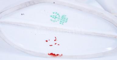 Hollóházi porcelán sétáló lány, kézzel festett, jelzett, hibátlan, m:24 cm/ Hollohaza porcelain girl...