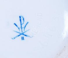 Herendi virágos kis váza, kézzel festett, jelzett (II.oszt.), hibátlan, m:11 cm / Herend porcelain v...