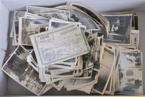 1920-1950 295db fénykép Heltai Sándorné táncosnő családi fotótékájából, valamint egy uszodabérlet