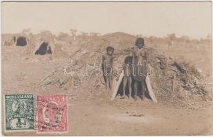 Native Australian huts, folklore, photo (EK)