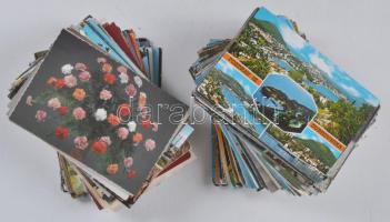 kb. 250 modern képeslap, magyar és külföldi városképek, üdvözlőlapok