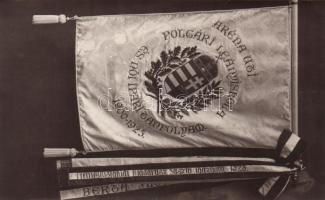 Aréna úti Polgári leányiskola és női ipari tanfolyam 1900-1925 / Hungarian flag of Aréna street's civil girls school