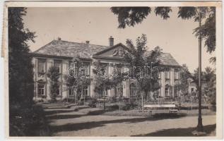 Gyöngyös, Postapalota