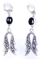 Art deco, ezüst (Ag) fülbevaló pár fekete zománccal és markazitokkal /  A pair of art deco silver earrings with black enamel and marcazites, 4cm, br: 4,1gr