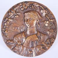 Fekete János (1929-1999): Parasztasszony. Bronz plakett, jelzett, d:9,5 cm