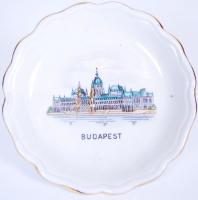 Jelzett aquincumi szuvenír tálka a vöröscsillagos Parlament látképével /  Budapest souvenire plate with the view of the Parliament with the communist red star on top, 9cm