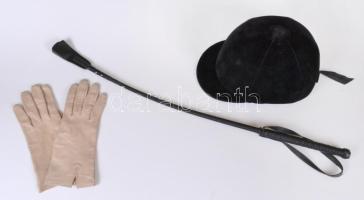 Lovagló szett( kesztyű, kobak, bőrpálca) gyerek méretben, jó állapotban, kobak gumi elfáradt kobak:54-es