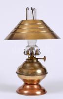 Kis petróleum lámpa, réz, jó állapotban, talprész cserélt, m:18 cm