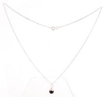 2db ezüst (Ag) lánc, az egyik onixszal /  Silver necklaces, one with onyx, br: 2,8gr