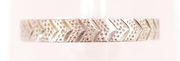 Kis ezüst (Ag) tétel: 5db gyűrű, 4db fülkarika / 
Little silver lots, rings and earrings, 9,5gr